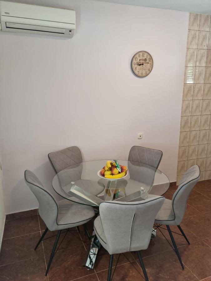 Apartment Ivana Biograd Na Moru Exterior foto